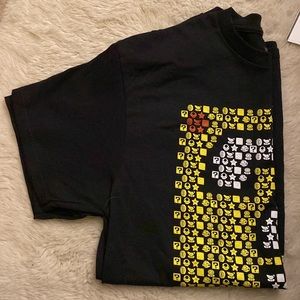 Super Mario graphic tee size medium by Geeknet NWT Short Sleeved